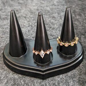 Bundle of 2 gold rings